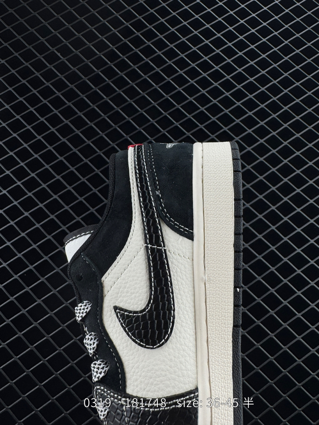 Travis Scott x Air Jordan 1 ” Reverse Mocha “